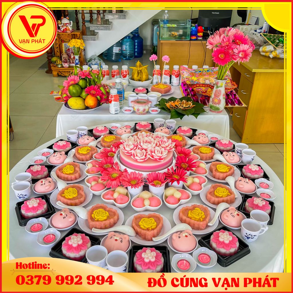 mam-cung-can-cho-be-gai-goi-vip-mau-hong