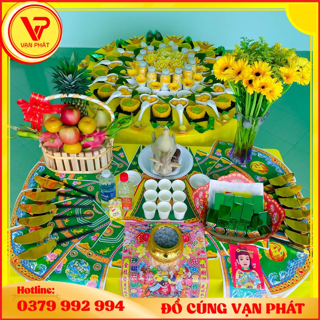 mam-cung-can-cho-be-gai-mau-vang