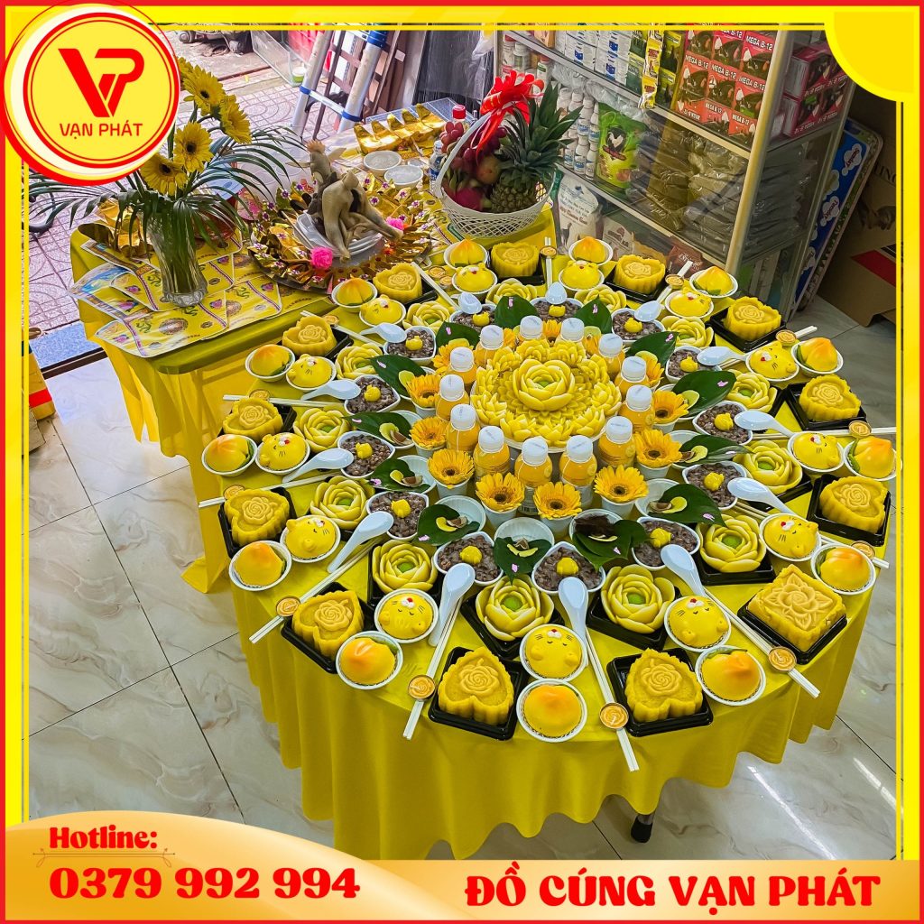 mam-cung-can-cho-be-gai-goi-cao-cap-mau-vang